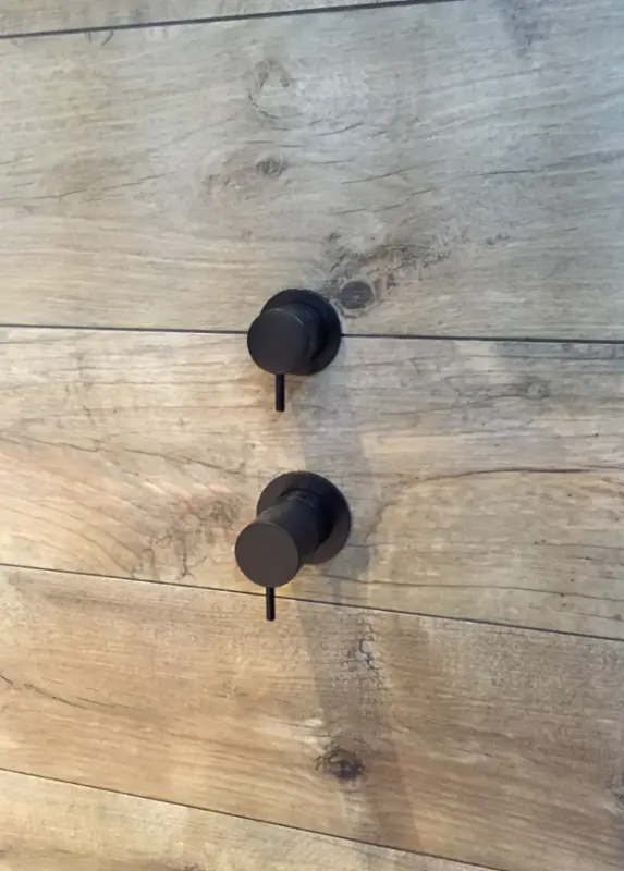 Waterevolution Flow Einbau-Duschthermostat mit 2 Ausgängen, mattschwarz mit runder Rosette 1208778072