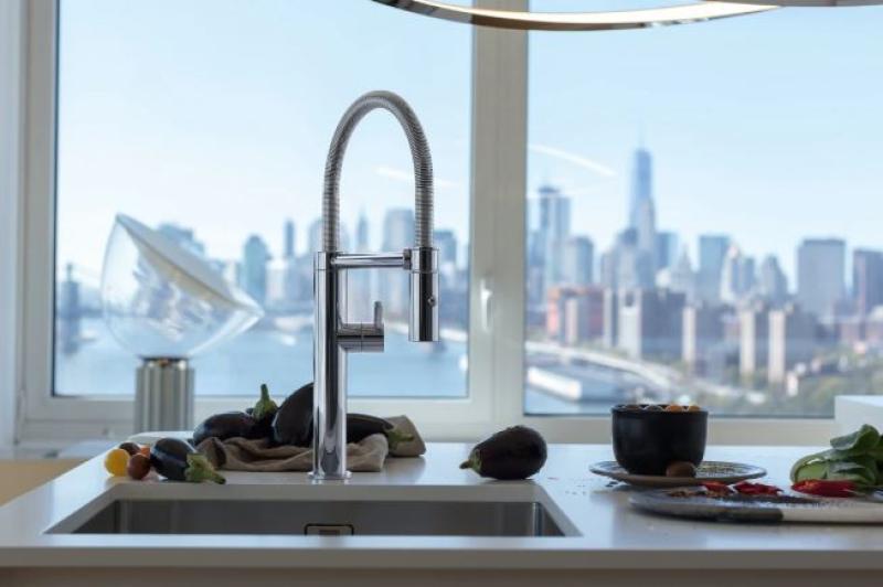 Franke Pescara Semi Pro L Küchenarmatur flexibler Auslauf Chrom 115.0393.975