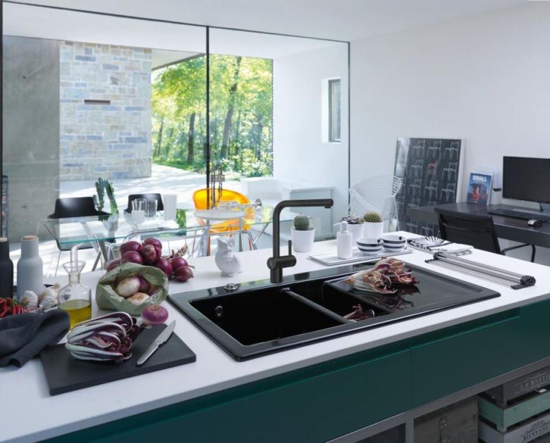 Franke Atlasd Neo Sensor Küchenarmatur mit Zugauslauf, Schwarz gebürstet 115.0625.527