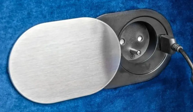 Indux Slide Küchen-Einbausteckdose Stift-Erdung Typ E in Arbeitsplatte mit USB und Steckdose Farbe Edelstahl 1208957392