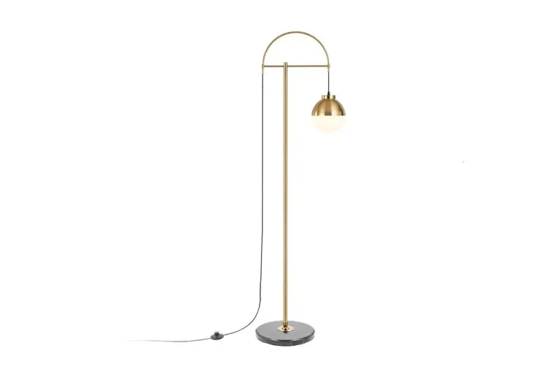 Decor Abies Stehlampe aus Messing, Gold mit schwarzem Marmorsockel 7573