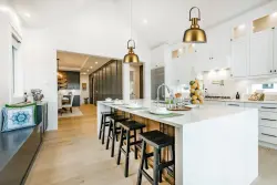 Decor Zenit Pendelleuchte mit goldener Metallkuppel und Metallic-Finish 4925