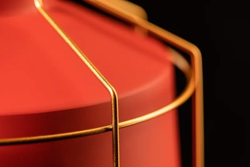 Decor Goa rote Pendelleuchte mit dekorativem Goldrahmen 3536