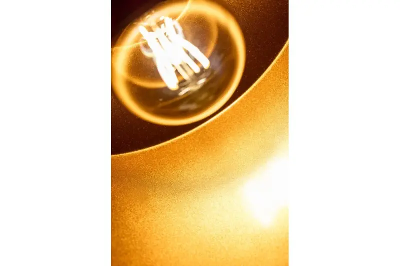 Decor Goa graue Pendelleuchte mit dekorativem Goldrahmen 3550