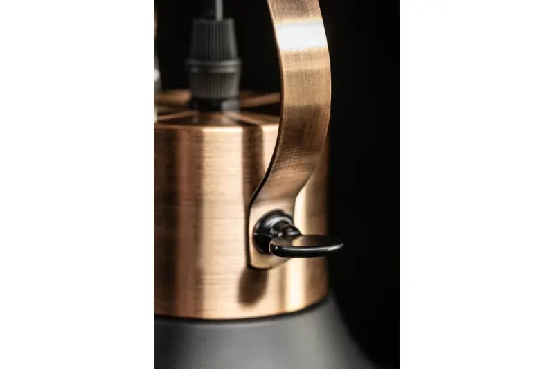 Decor Mees schwarze Metall-Pendelleuchte mit Schirmaufsatz in der Form einer Öllampe 2363