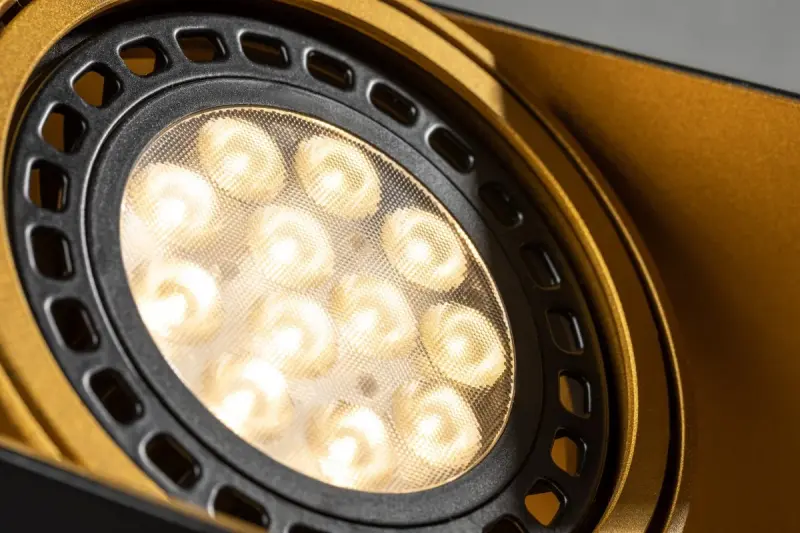 Decor Verso Deckenleuchte mit beweglichem Kopf, Schwarz-Gold, zwei Lichtquellen 4212