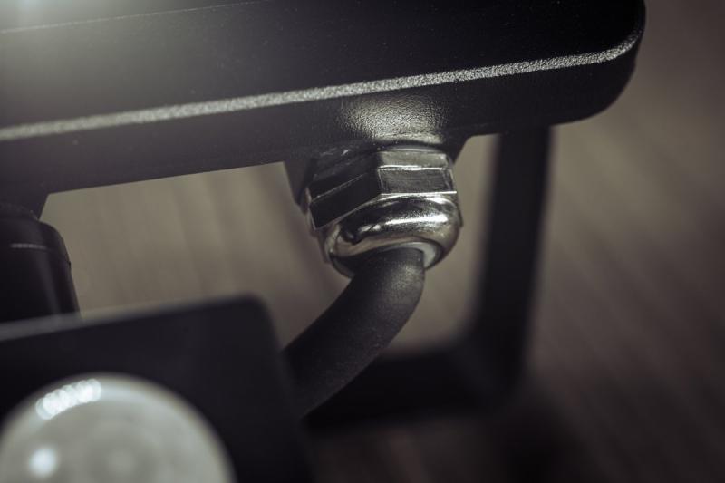 LED-Flutlicht iNEXT mit Bewegungssensor 30 W 2400 lm, PF>0,9, RA>80, IP65, 120°, 6400 K, schwarzes Gehäuse 1208962860