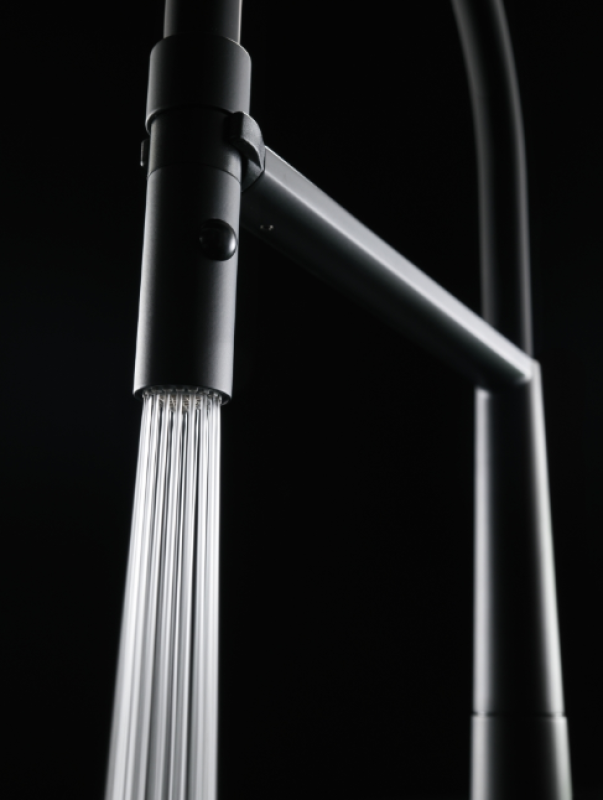 Franke Icon Einhebel-Küchenarmatur mit Flexibler Handbrause, Schwarz 115.0690.598