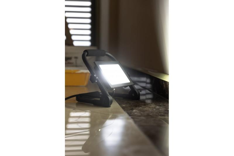 NELI Tragbarer Scheinwerfer, LED, 30W, 2700lm, 6400K, AC220-240V, IP65, 1.5m Kabel
