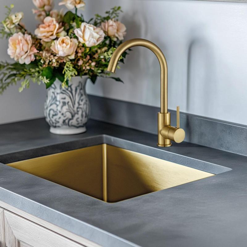 Ausmann Arvia goldene Küchenarmatur PVD Gold mit schwenkbarem Auslauf 1208970640