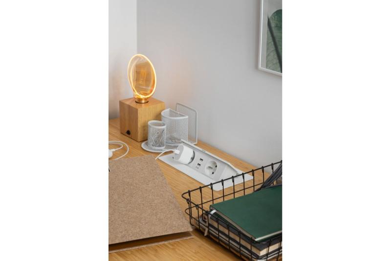 Weiches, ausziehbares Steckdosenmodul.