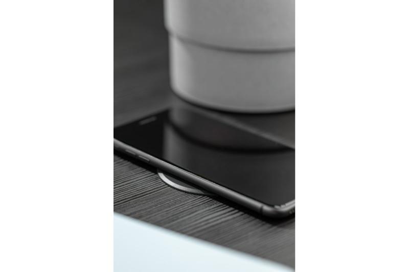 Kabelloses Ladegerät mit Schnellladung, versenkt, schwarz